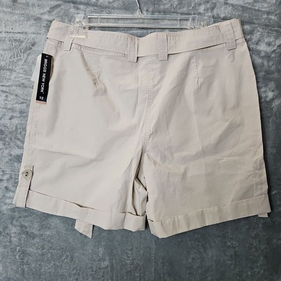 Briggs New York Women's Shorts New sz !2 Cotton Beige 5.5 in inseam - Picture 7 of 11